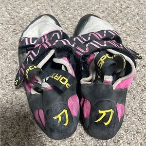 La Sportiva Climbing Shoes Size 36 or Women’s 5 1/2
